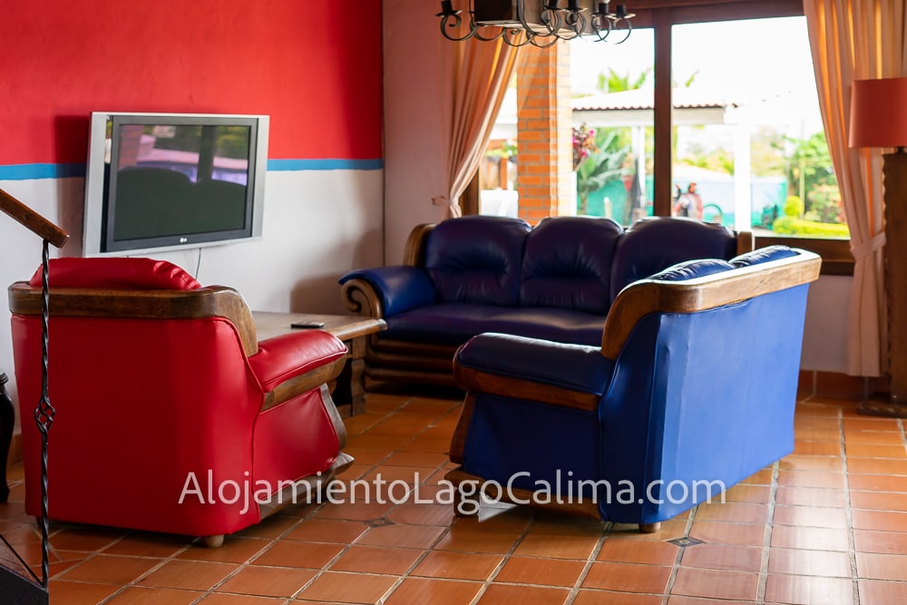 sala, Casa campestre 0009 en el Lago Calima